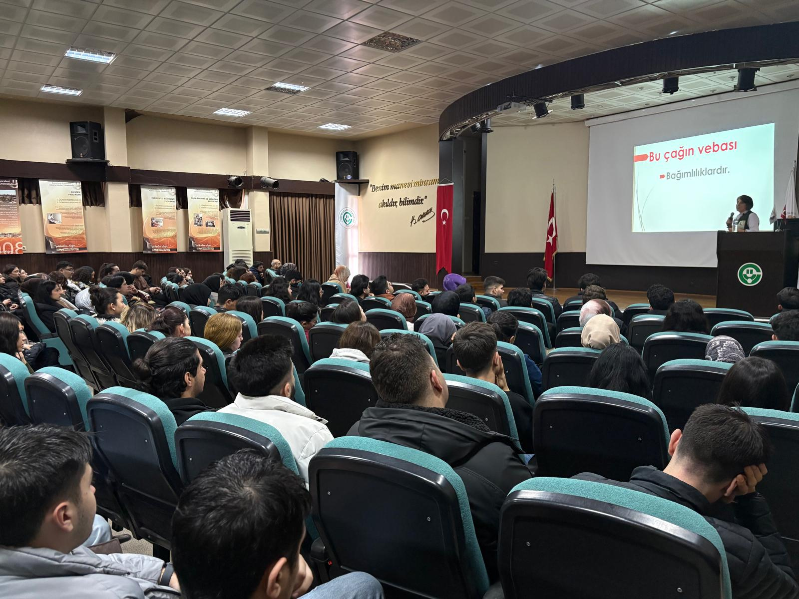 MESLEK YÜKSEKOKULUMUZDA MADDE BAĞIMLILIĞI VE SAĞLIK FARKINDALIĞI SEMİNERİ DÜZENLENDİ