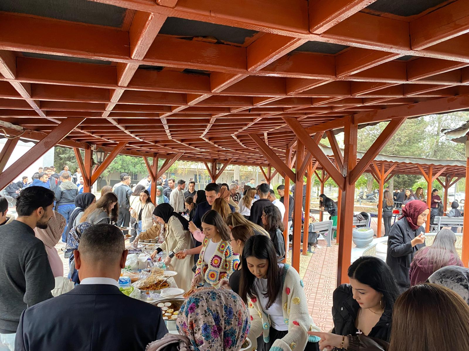 MESLEK YÜKSEKOKULUMUZDA KERMES ETKİNLİĞİ DÜZENLENDİ